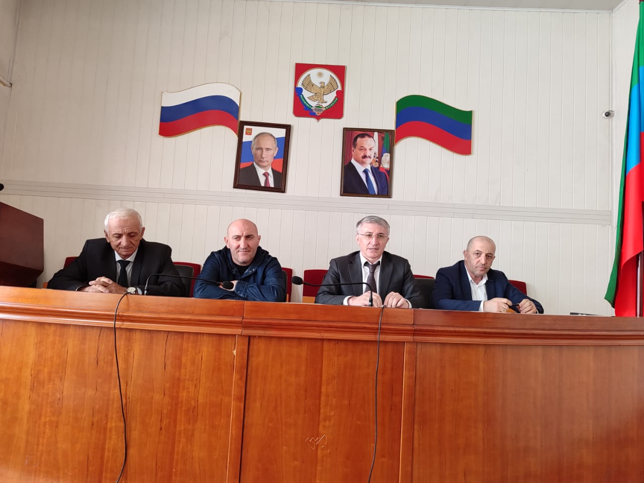 Сбор имущественных налогов обсудили в Тляратинском районе